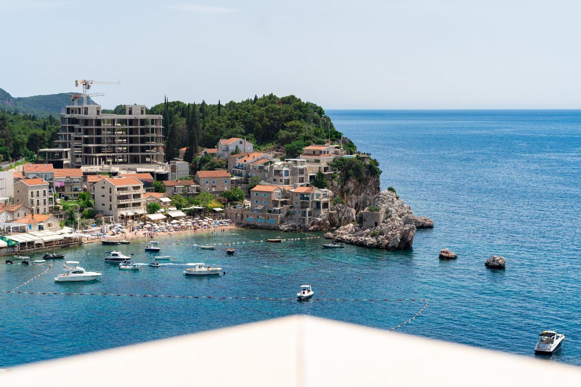 Niki Apartments Przno Sveti Stefan Exterior photo